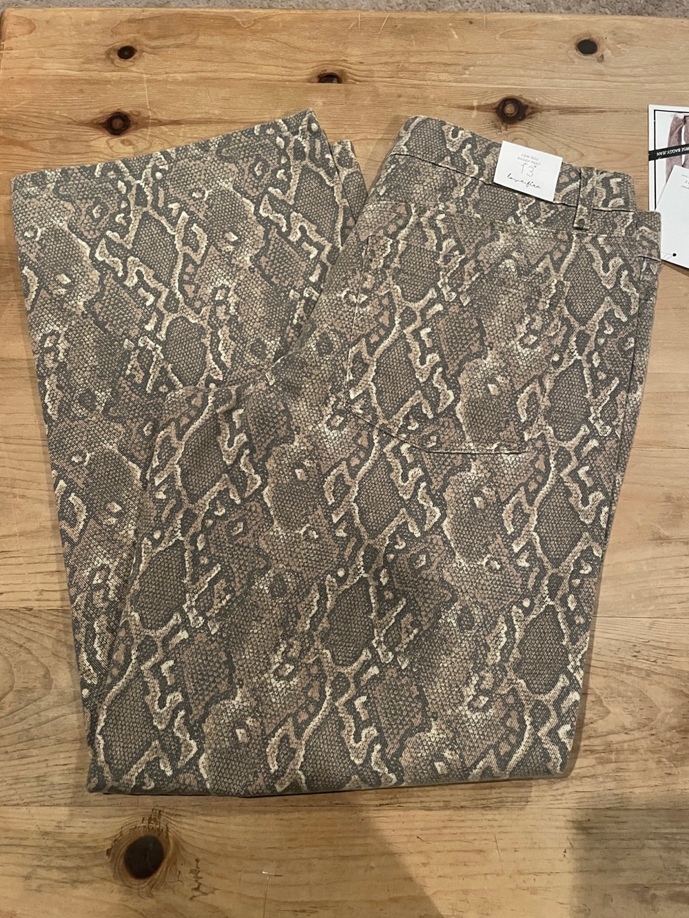 NWT Low Rise Baggy Wide Leg Snakeskin Print Jeans Festival Coachella Casual 13